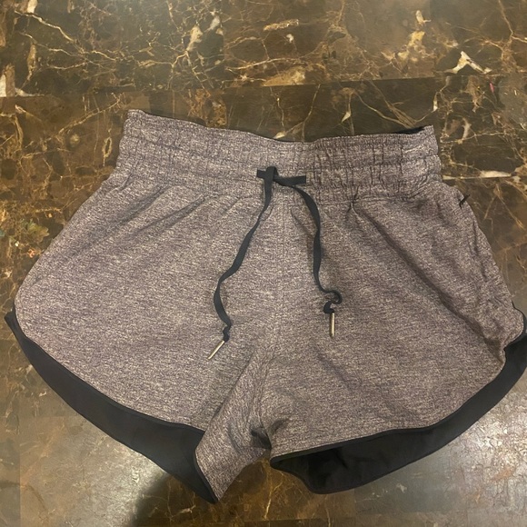 lululemon athletica Pants - Women Reversible Lululemon Shorts
